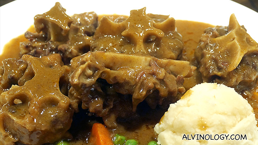 Close-up on the oxtail 