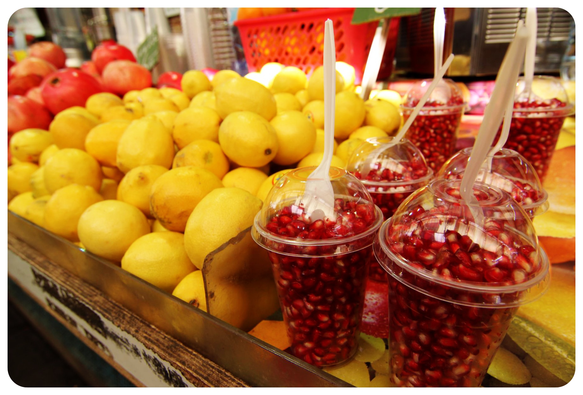 jerusalem market pomegranate