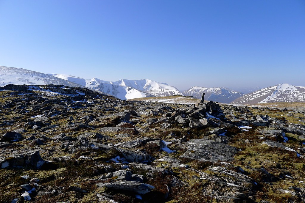 West from the summit of Creag Dhubh Mhor