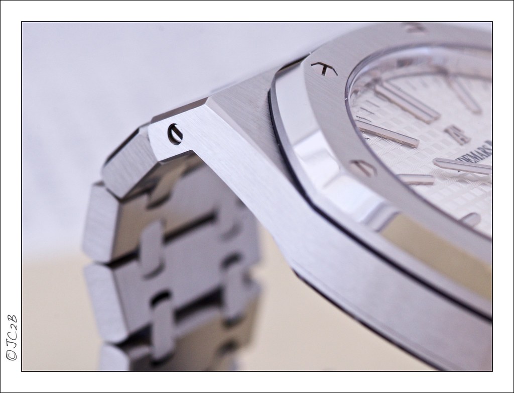 [Packshot] Audemars Piguet 15400st 16766637708_10ca79cf53_b
