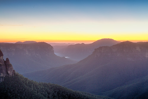 mist mountains sunrise dawn blackheath australia newsouthwales hdr grosevalley govettsleap