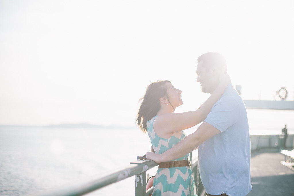 Seattle Ferry Boat Engagement Photos