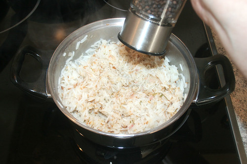 42 - Reis mit Pfeffer & Salz abschmecken / Taste rice with pepper & salt
