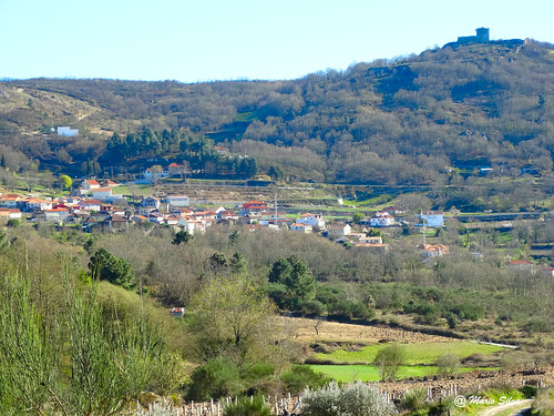 portugal castelo campo chaves aldeia trásosmontes ilustrarportugal águasfrias lumbudus