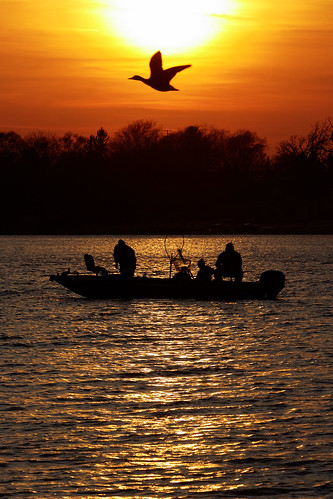 sunset wisconsin duck fishing silouette foxriver sunsetonthewater depere