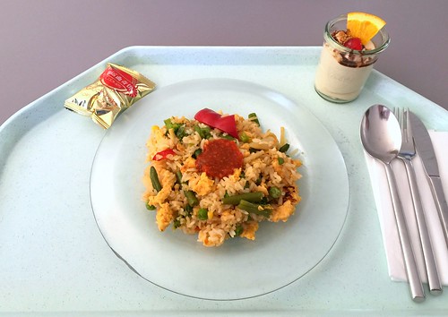 Kao Pad - Fried rice with egg, vegetables & soy sauce / Gebratener Reis mit Ei, Gemüse & Sojasauce