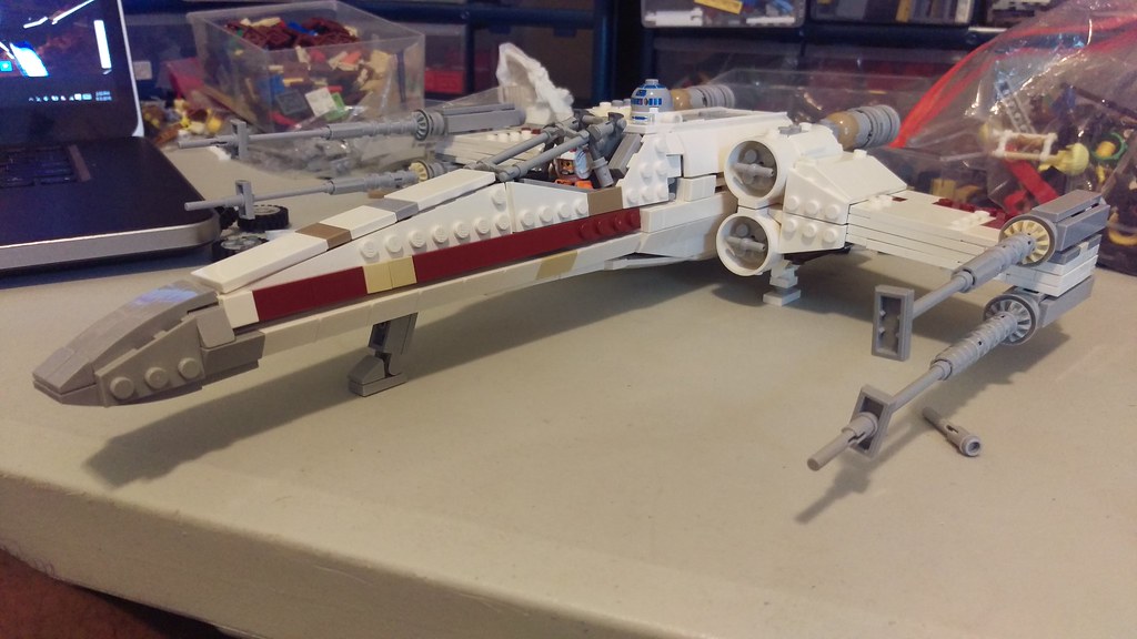 I built inthert's X Wing. it's a perfect model I think.