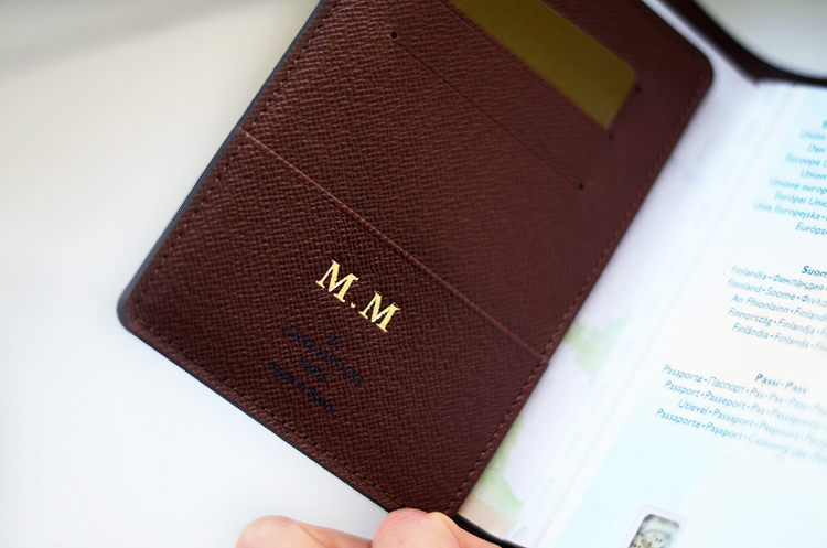 Niende lort nikkel new passport cover - Mariannan