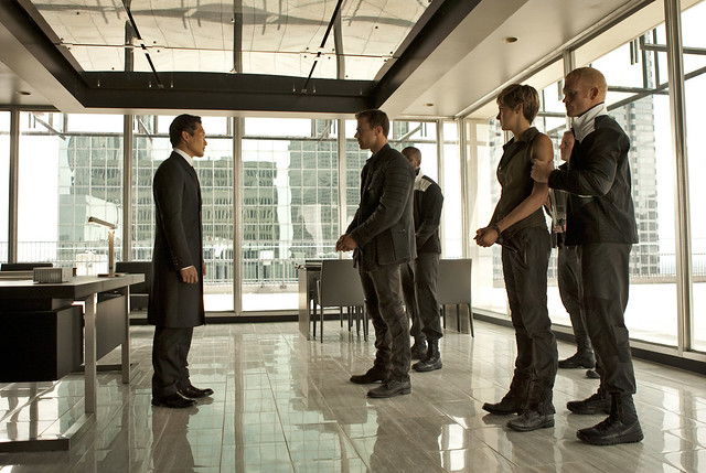 insurgent-daniel-dae-kim-theo-james-shailene-woodley