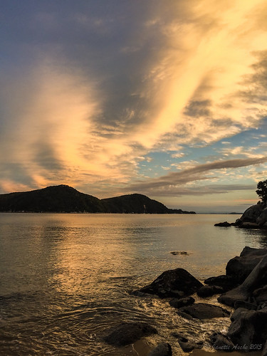 sunset newzealand reflection water beautiful clouds rocks nz southisland day3 seakayaking abeltasmannationalpark 2015 adeleisland tasmannz wateringcove appleiphone6