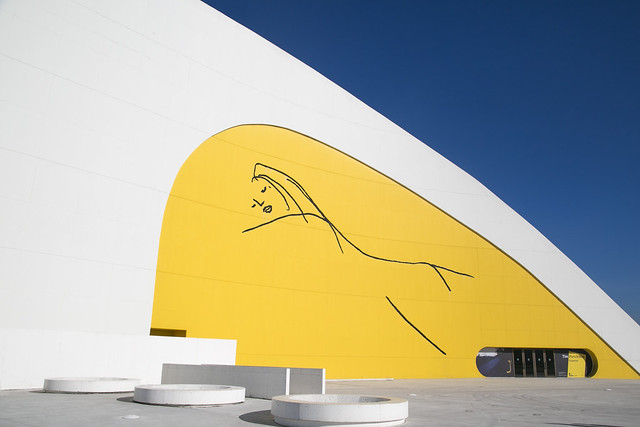 Centro Niemeyer, Avilés