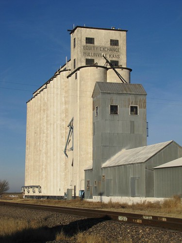 railroad metal concrete kansas agriculture elevators smalltown mullinville grainelevators highplains
