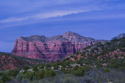 blue trees red sky white mountains green clouds sedona cliffs bluffs bushes beautifulview afternoonlight cumulous geologicalformation jimhankey afsnikkor18200mmdxvr nikond7100