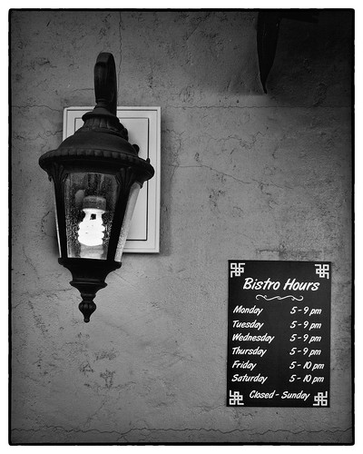 IMG_3842 Bistro Hours