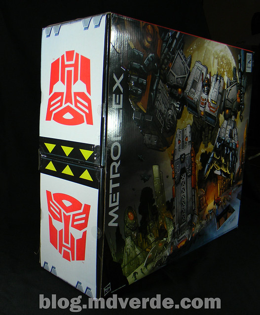 Transformers Metroplex - Generations Titan SDCC Exclusive - caja