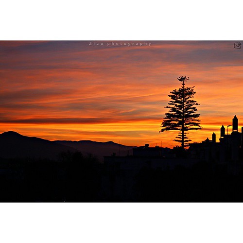 sunset sky orange sun sunshine sunrise square morocco squareformat sunrays tetouan iphoneography instagramapp uploaded:by=instagram foursquare:venue=4eac898d722eefae841428b3 zizuphotography