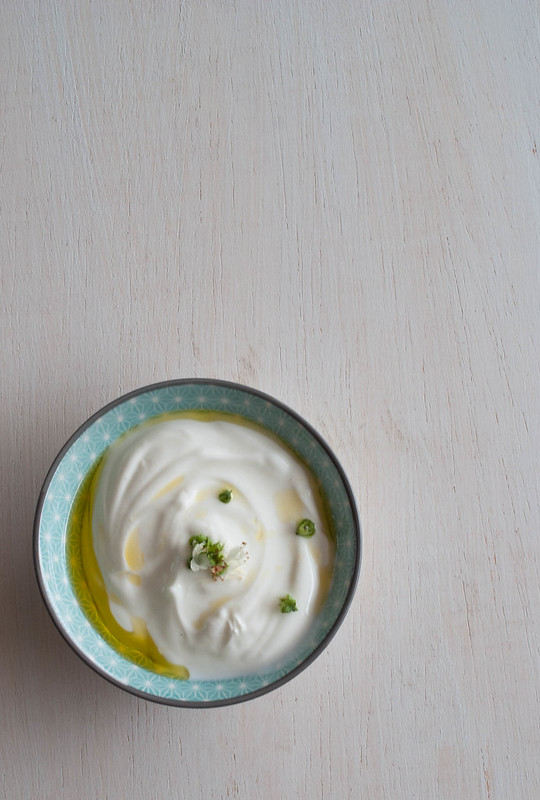 Berenjenas Asadas con Cous Cous y yogur