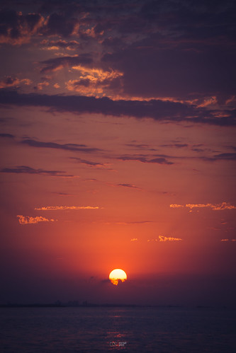 amanecer sunrise sol sun nikon nikonphotogrpahy photogrphy iamnikon nikonistas nikontop d7200 skylovers sky cielo playa mar oceano agua water
