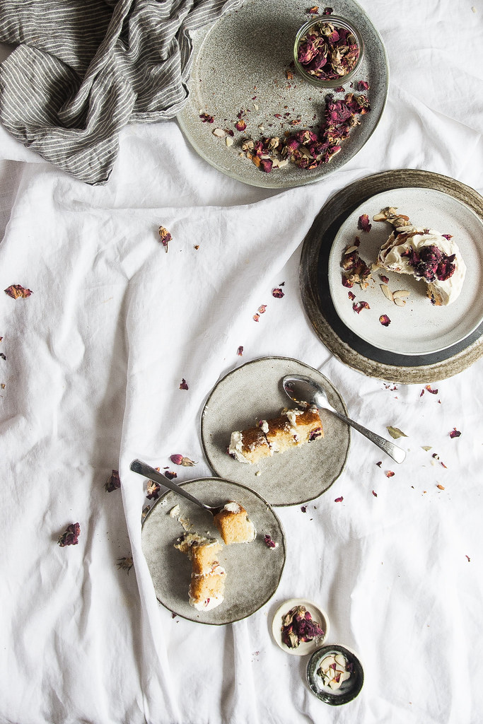 almond cake with rose mascarpone frosting | two red bowls