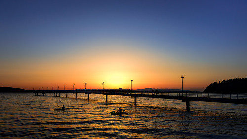 sunset pier kayak kayakers desmoinesmarina