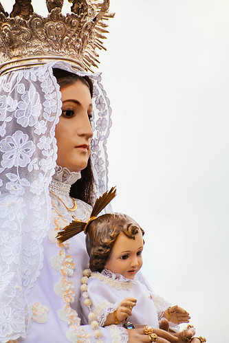 la virgen del Rosario con el niño Jesus