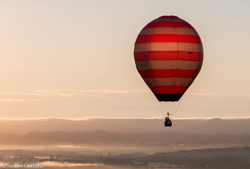 newzealand mist simon balloons landscape balloon ranges wellington wairarapa greytown tararua griffiths 2015 simongriffiths