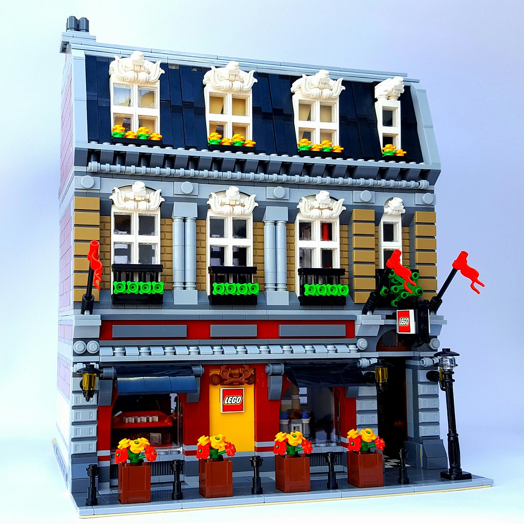 LEGO Brand Store - Modular Building