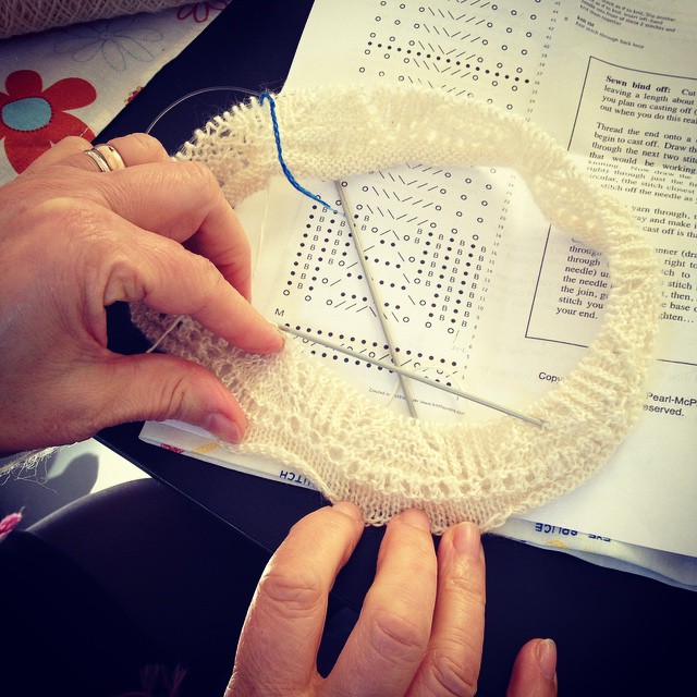 M. is knitting @yarnharlot 's Pretty Thing.