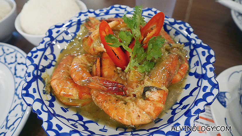 Thai-styled garlic prawns