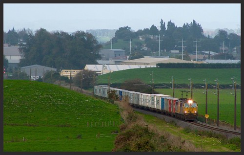 ef kiwi rail brush traction trains railways ngaroto teawamutu waikato