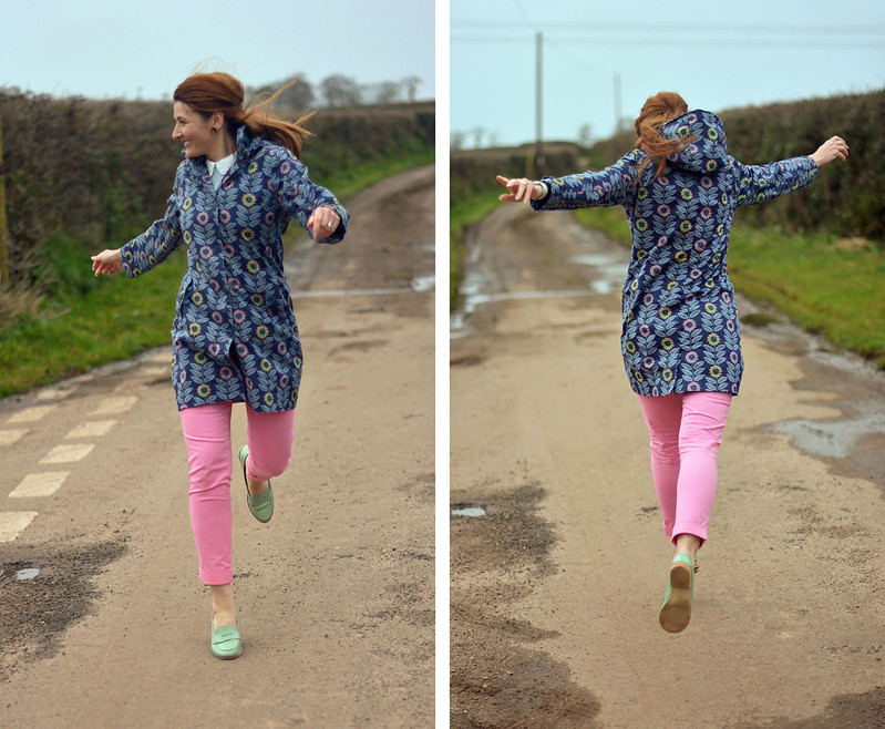 Spring style: Floral raincoat, pink trousers, mint loafers #pastels