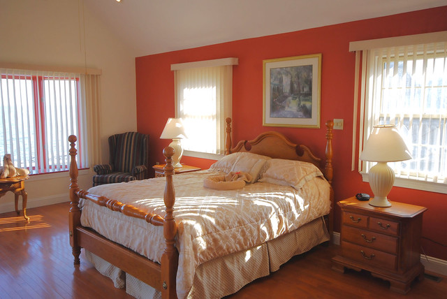 Master bedroom at the Potomac River Retreat at Westmoreland State Park