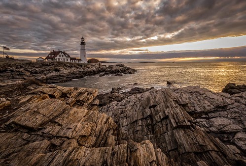 lighthouse building architecture sunrise portland landscape unitedstates maine structure goldenhour portlandheadlight mainecoast capeeiizabeth