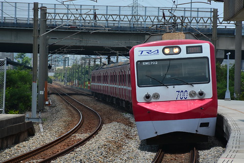 EMU701+702（京急色）