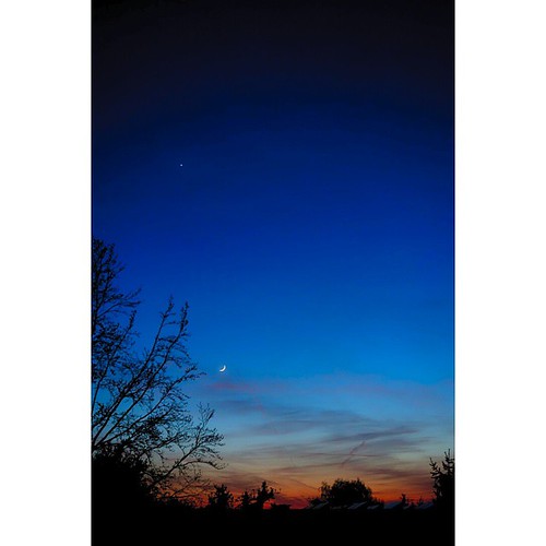 sunset square squareformat moonlight crescentmoon instagramapp uploaded:by=instagram