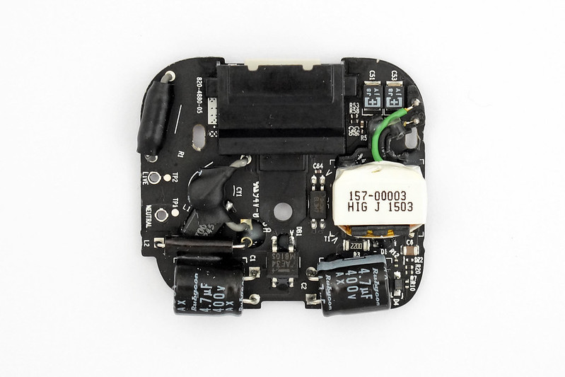 apple-folding-uk-charger-pcb-top