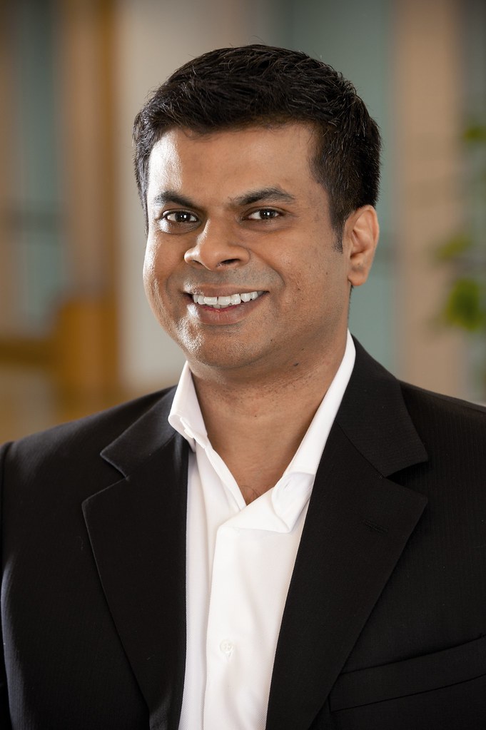 Dushyan Vaithiyanathan, Ketua Perniagaan Pengguna Maxis.