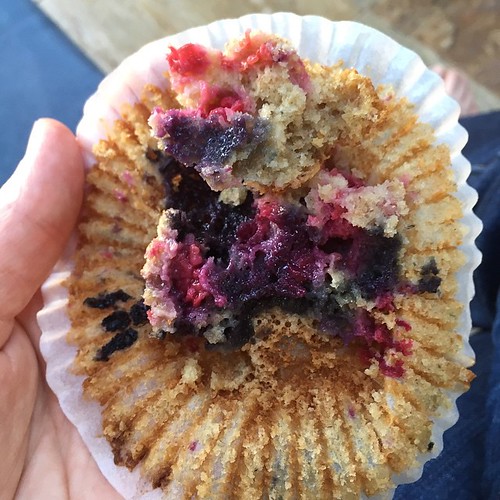 Love the psychedelic colours that emerge in these @signesjohansen Queen Maud muffins