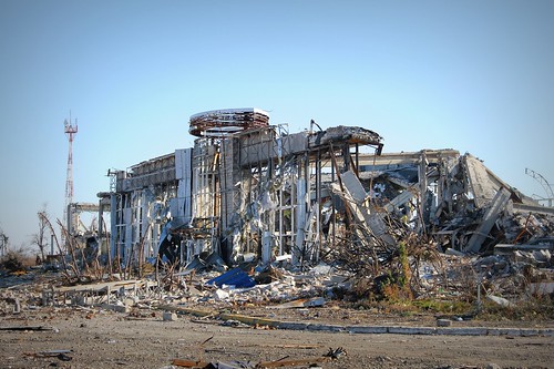 За рік війни на Донбасі знищено аеропорти, заводи і шахти