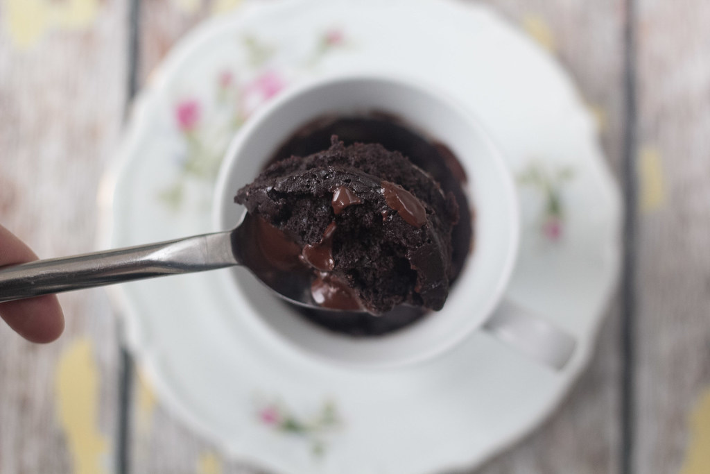 Opskrift på hjemmelavet nem Chokoladekage i mikroovnen - kun 5 minutter