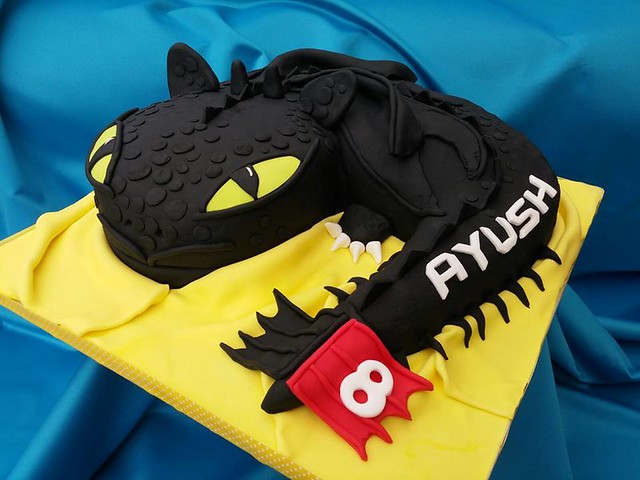Night Fury Dragon Inspired Cake by Shushma Leidig of SK Cakes