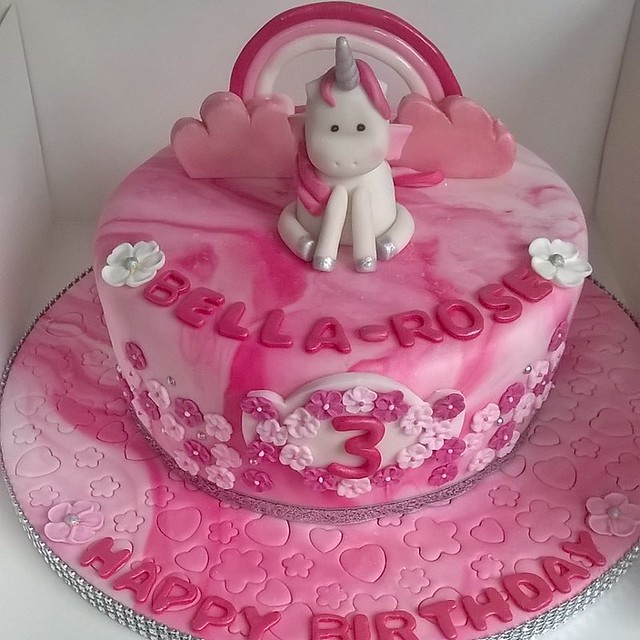 Little Unicorn Cake by Kate Parsons of DayDreams UK