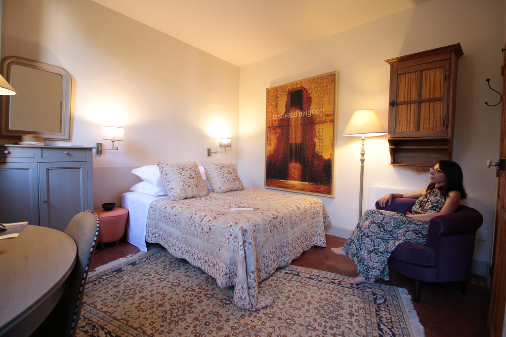 Provence cyling Avignon bed and breakfast bedroom