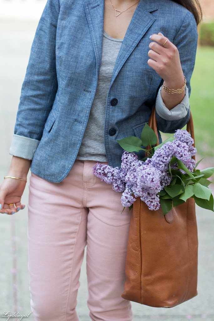 Chambray blazer, pink jeans, leather tote-4.jpg