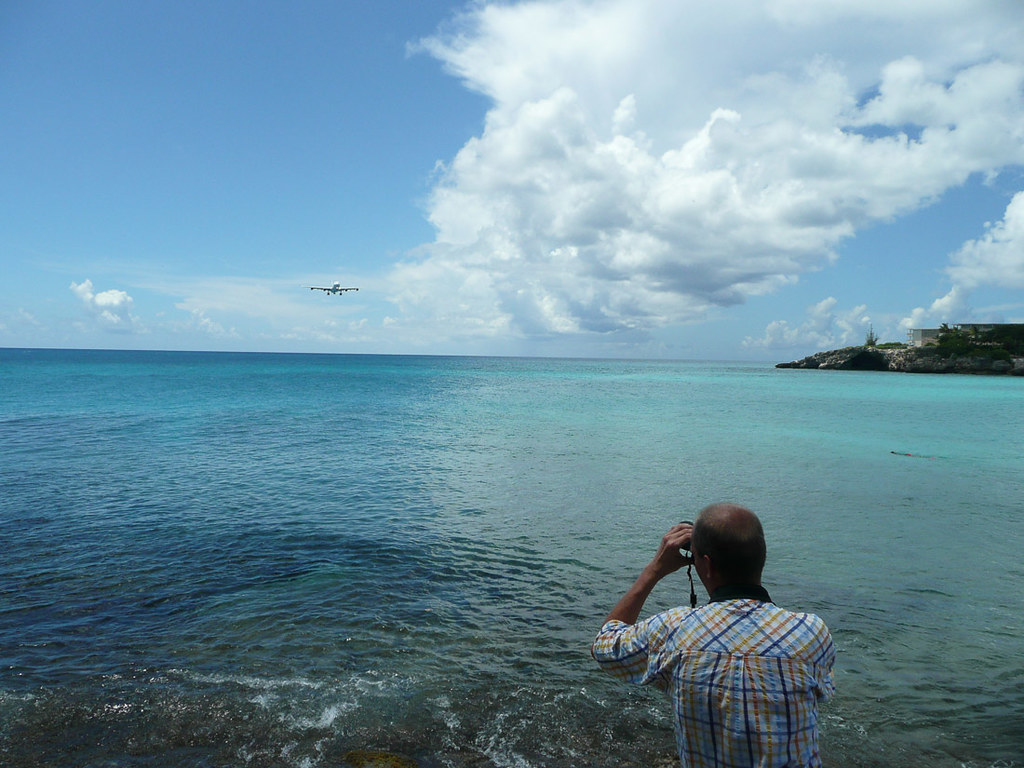 Air France Jumbo Jet landing near Maho Beach in St. Maarten
