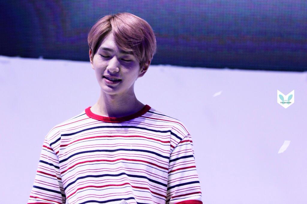 150528 Onew @ Samsung Play the Challenge 18013548818_a9130f6f1d_o