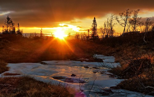 autumn sunset creek frozen