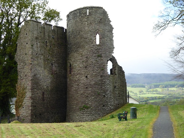 Crickhowell Castle