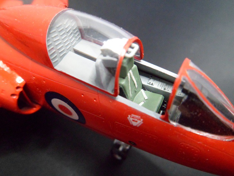 Red Angel [Vought F7U-3M Cutlass Fujimi] 16628350943_b8f2beef19_b