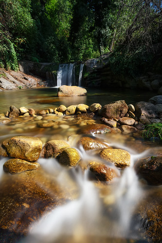 caceres gargantalaolla gargantamayor gorge nature river rocks spain summer tree waterfall